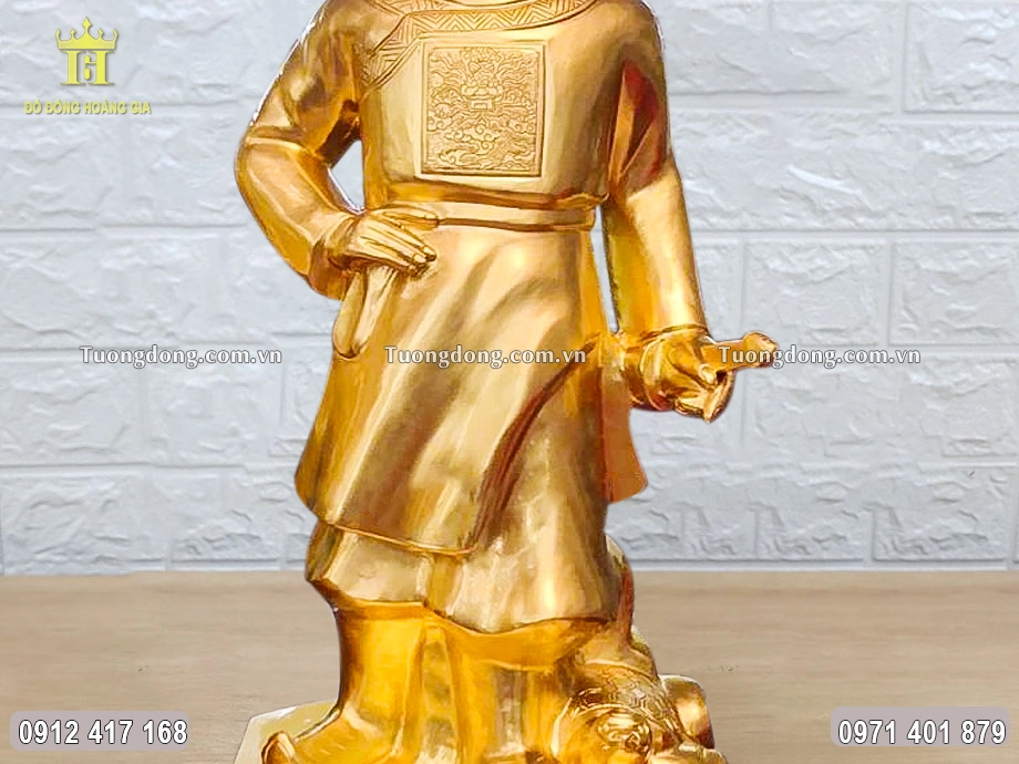 Từng họa tiết hoa văn được chăm chút tỉ mỉ